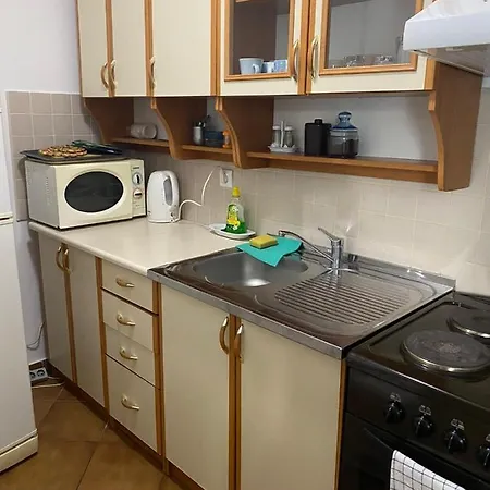 Ivek Apartman Mandre
